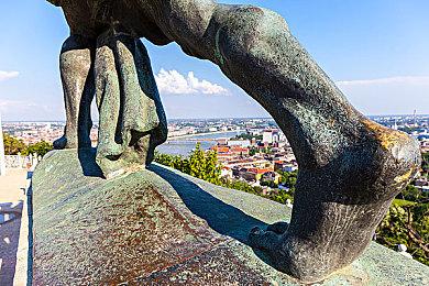 IGN分享《怪物猎人崛起：曙光》两段新实机演示